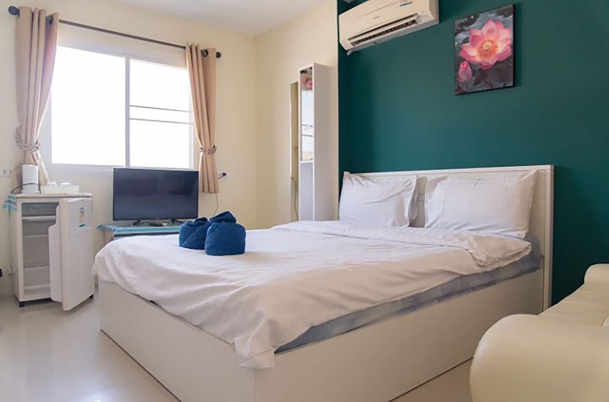 Lotus Suite Hua Hin Exterior photo
