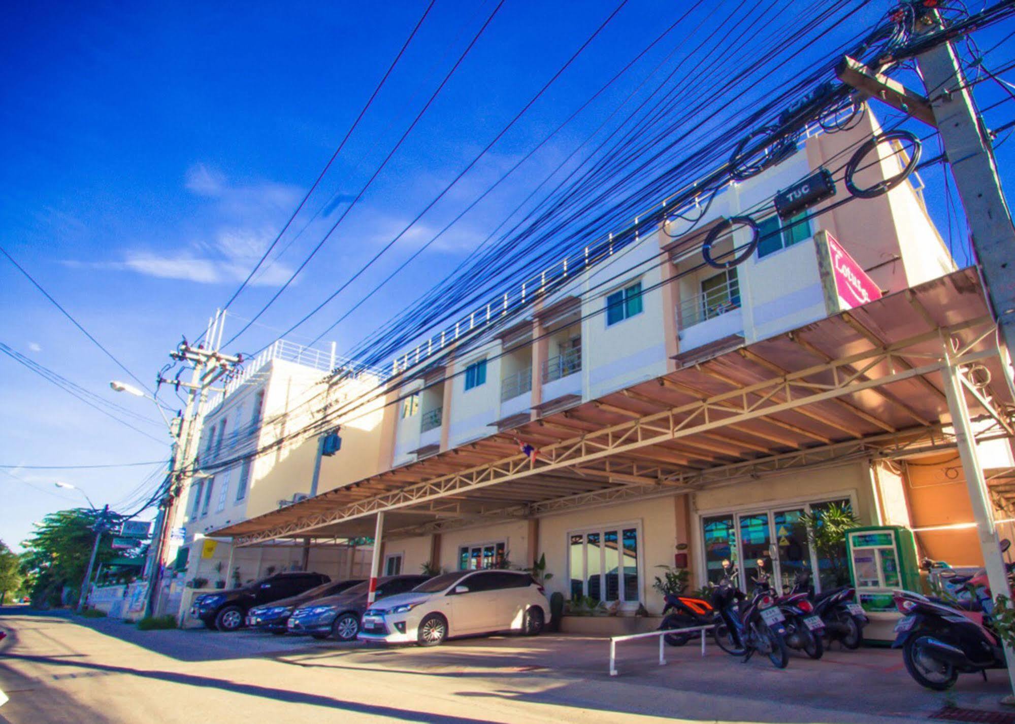 Lotus Suite Hua Hin Exterior photo