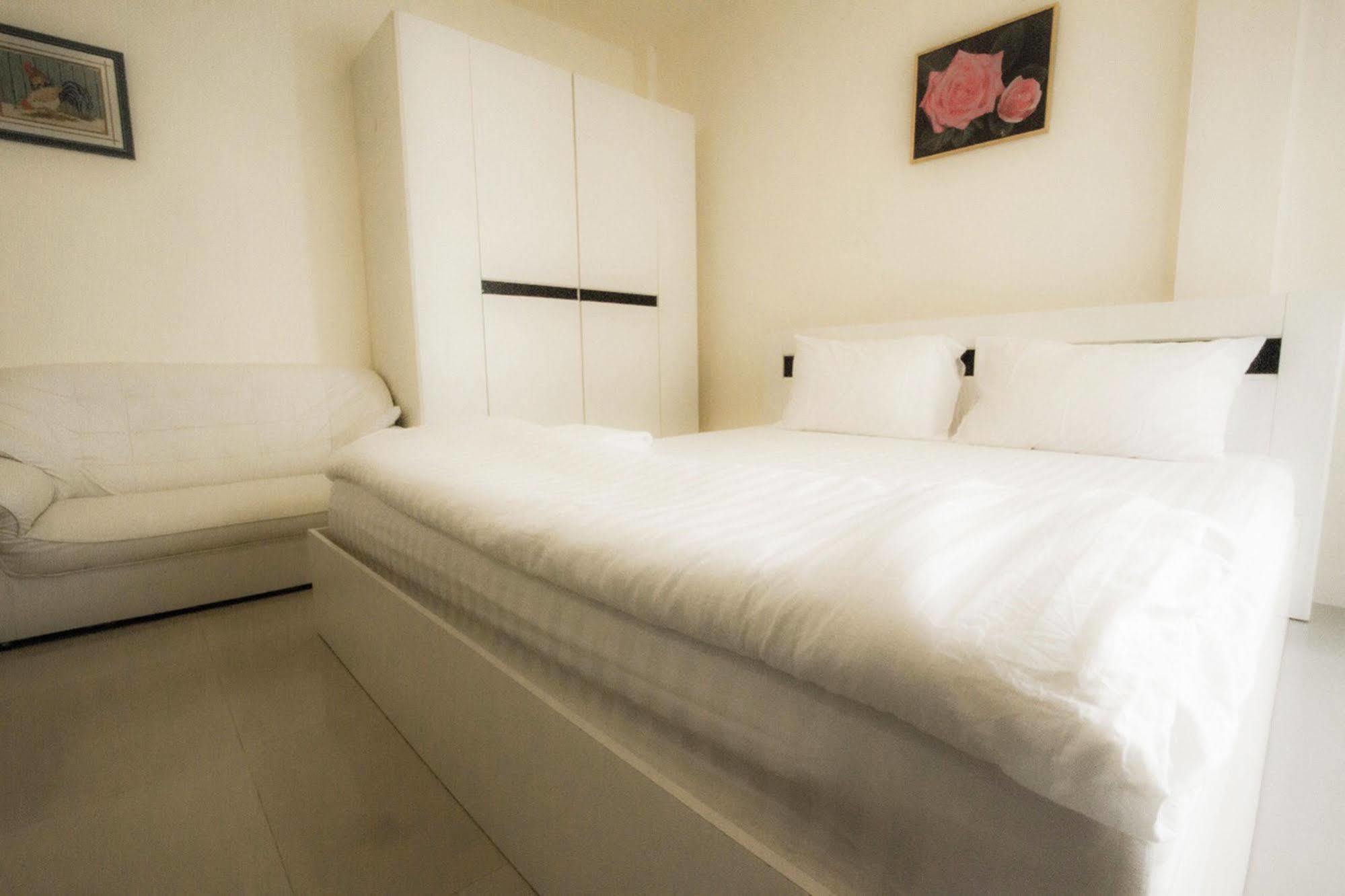 Lotus Suite Hua Hin Exterior photo